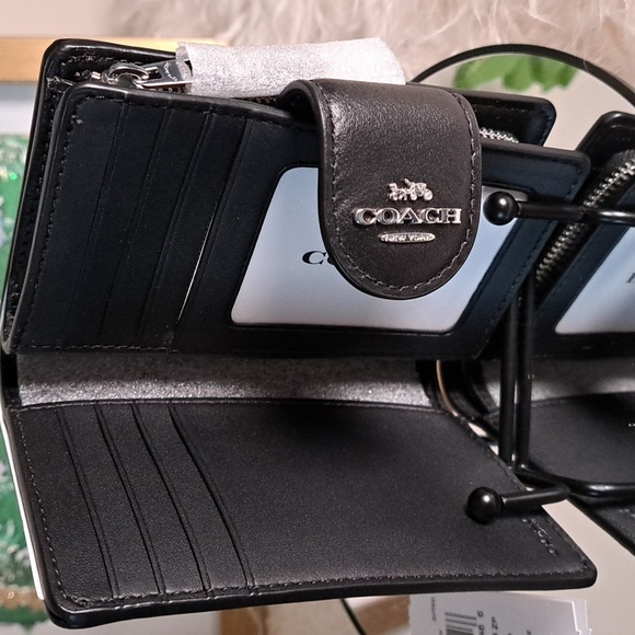 Coach NWTscMedium Corner Zip Wallet In Signature Canvas - Picture 7 of 9